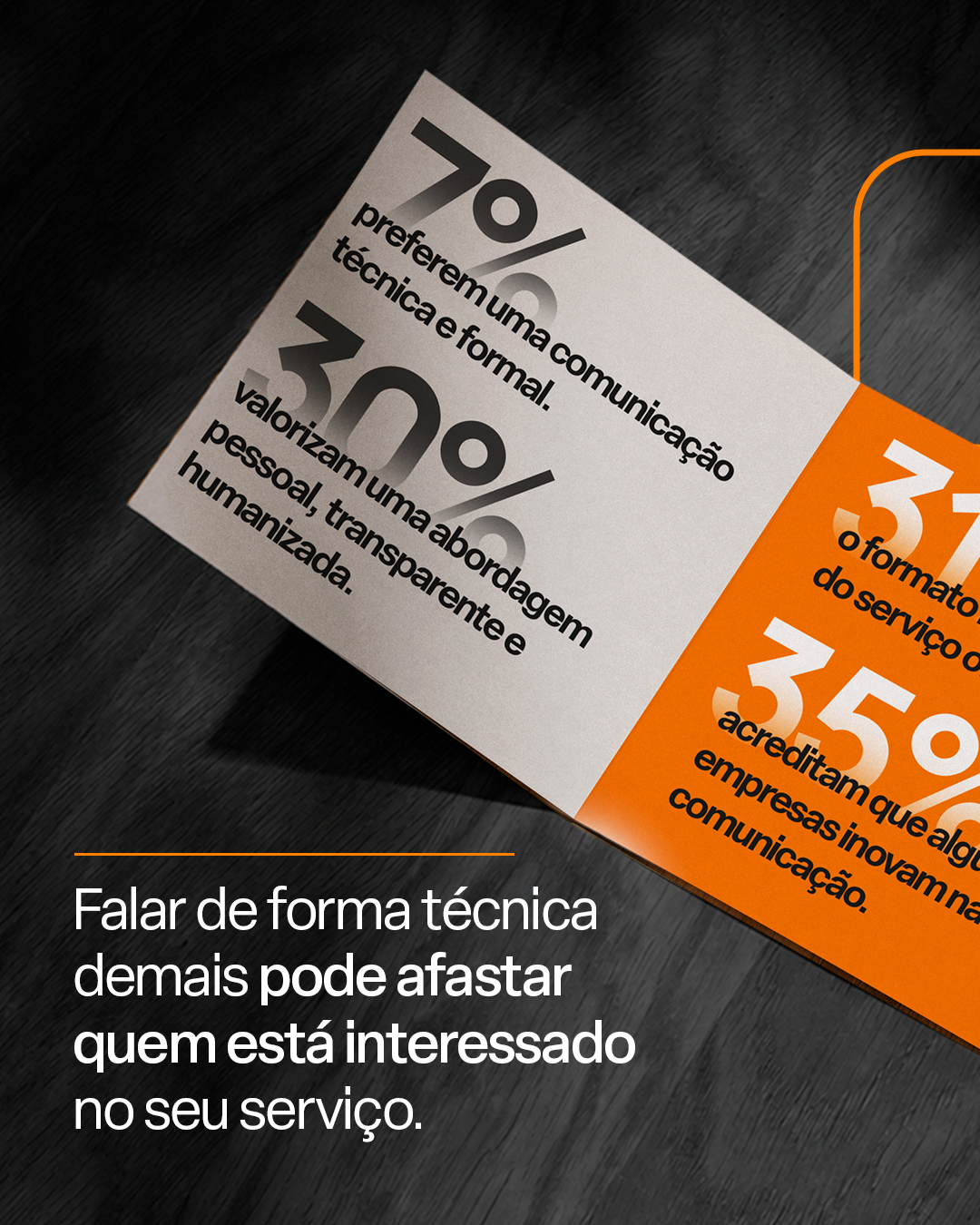Falar de forma técnica demais pode criar distância entre a sua empresa e quem realmente precisa entender o valor do que você oferece. 
